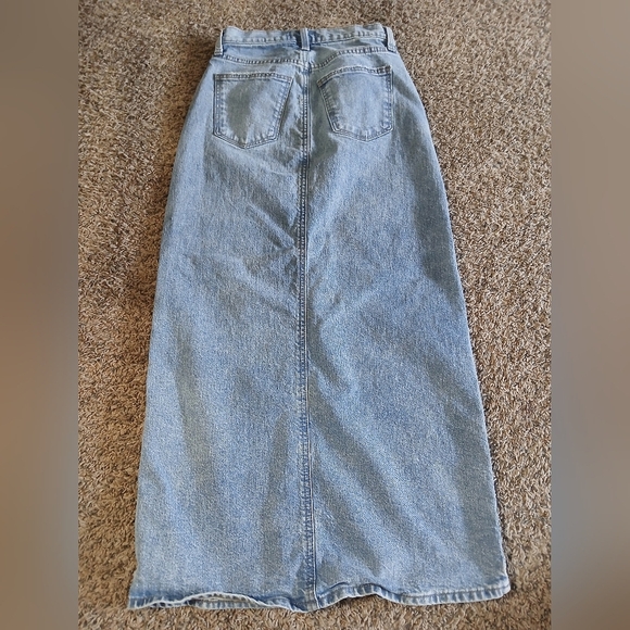 Universal Thread Light Blue Flare Jeans - Picture 6 of 9